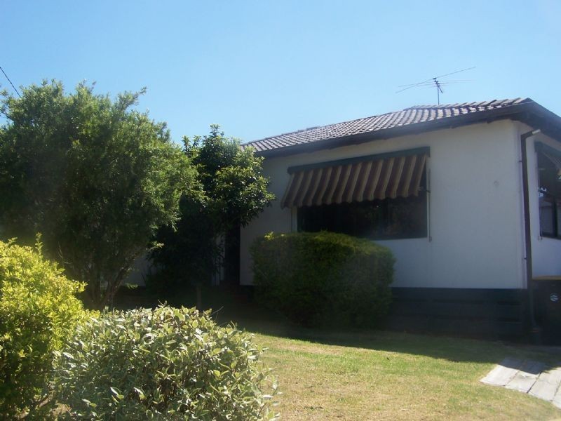 21 Monteray Blvd, Frankston North VIC 3200