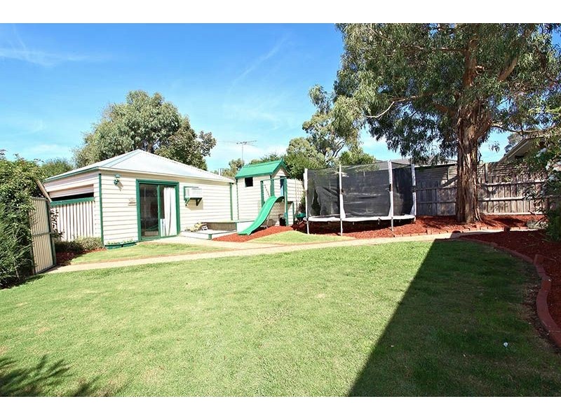 15 Woodside Close, Somerville VIC 3912