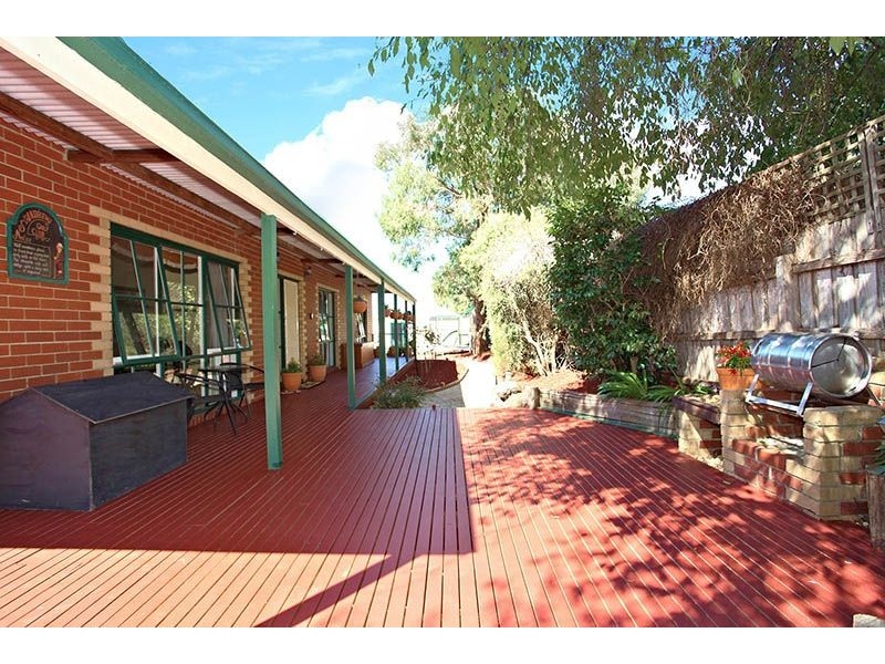 15 Woodside Close, Somerville VIC 3912