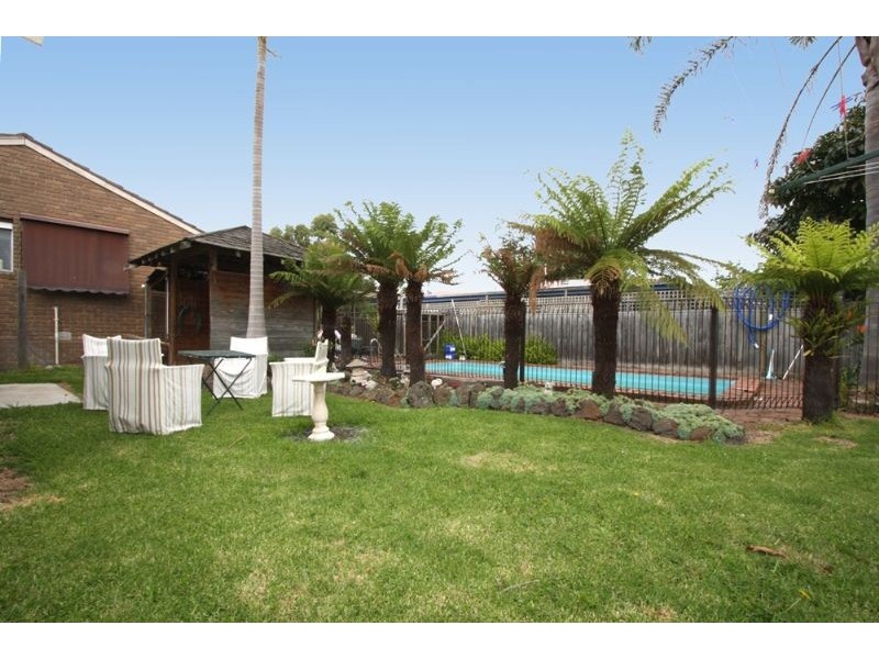 8 Tiga Crt, Tyabb VIC 3913