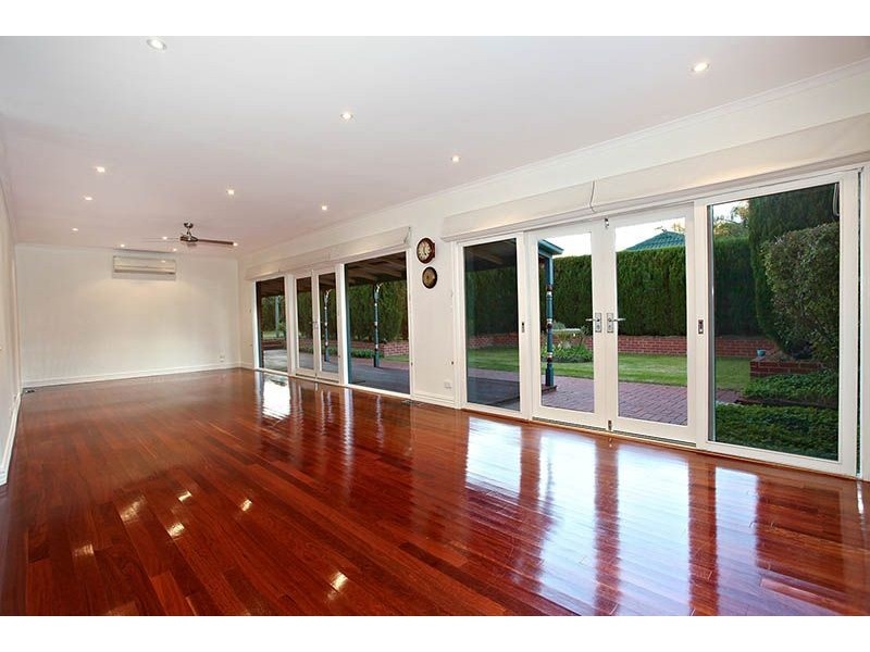 4 Applewood Rise, Somerville VIC 3912