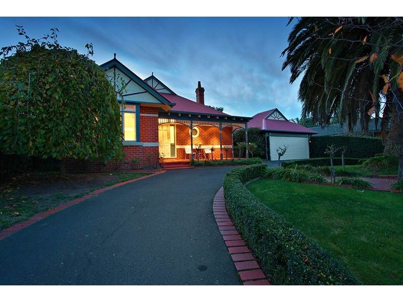 4 Applewood Rise, Somerville VIC 3912