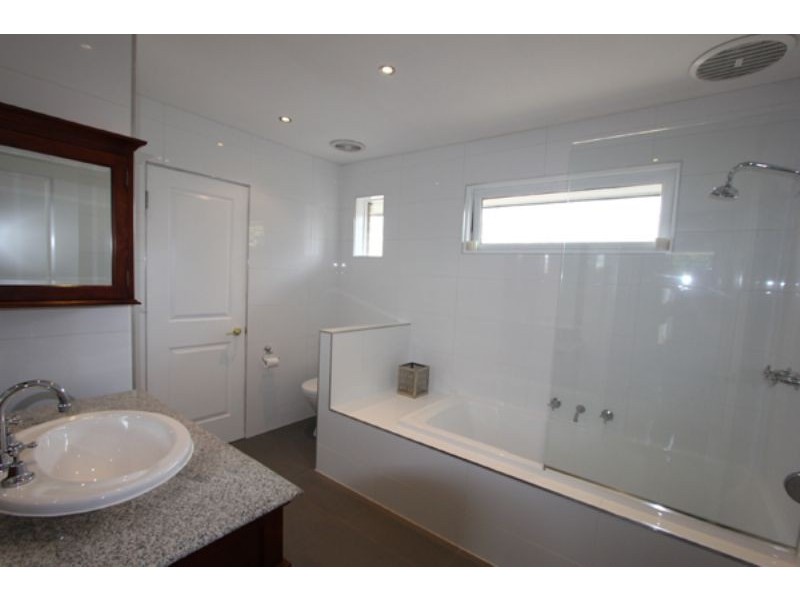 22 Sullivan Drive, Somerville VIC 3912