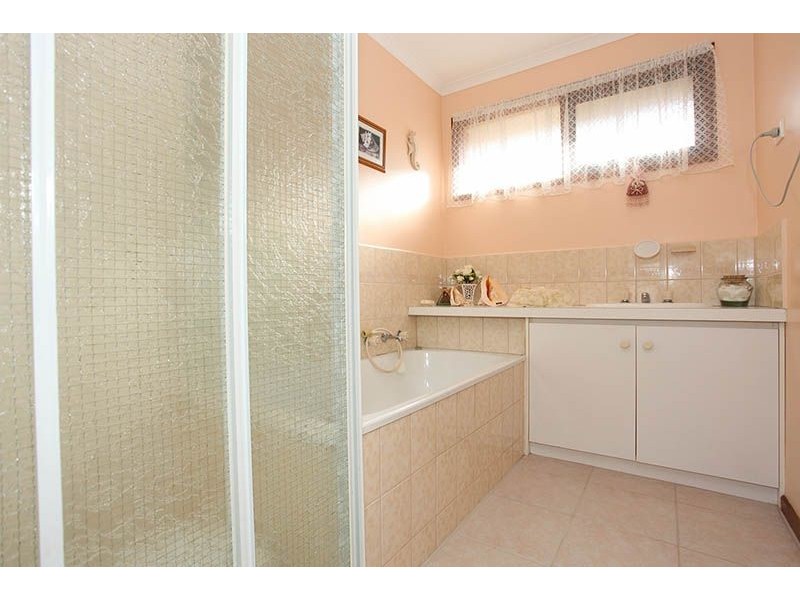 61 Clarendon Drive, Somerville VIC 3912
