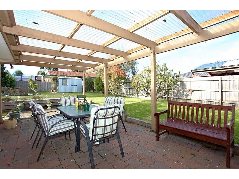 61 Clarendon Drive, Somerville VIC 3912