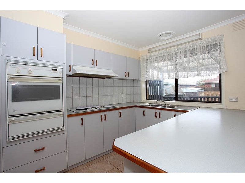 9 Montrose Ave, Somerville VIC 3912