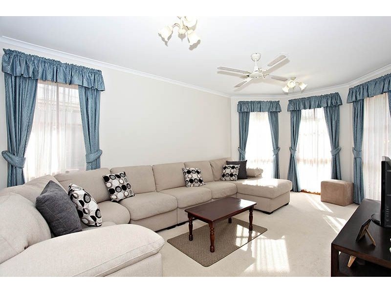 12 Woodside Close, Somerville VIC 3912