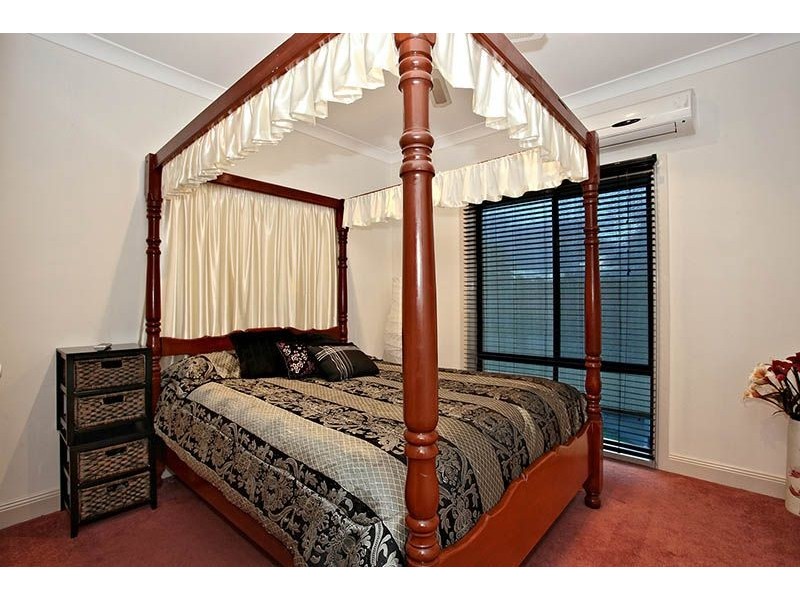 6 Sweet Wattle Place, Somerville VIC 3912