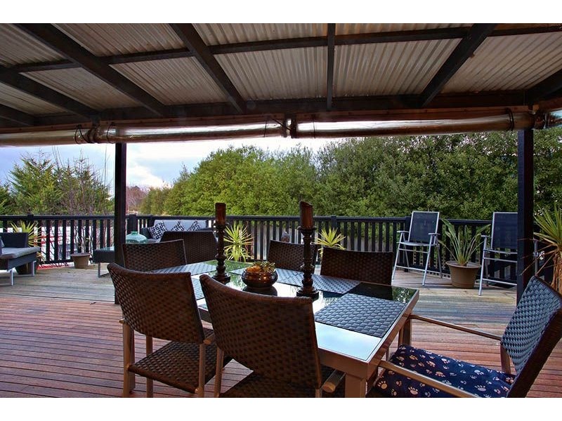 6 Sweet Wattle Place, Somerville VIC 3912