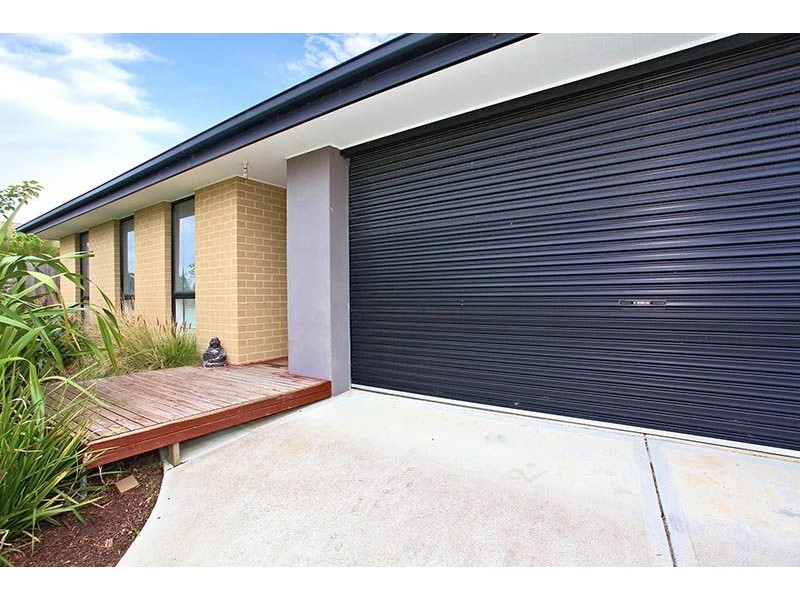 16 Dominic Mews, Somerville VIC 3912