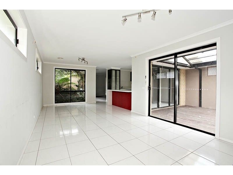 16 Dominic Mews, Somerville VIC 3912