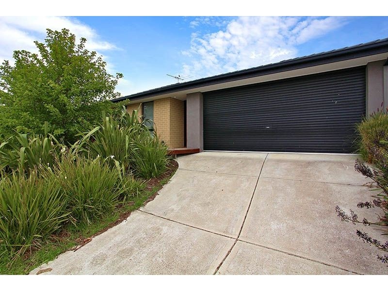 16 Dominic Mews, Somerville VIC 3912