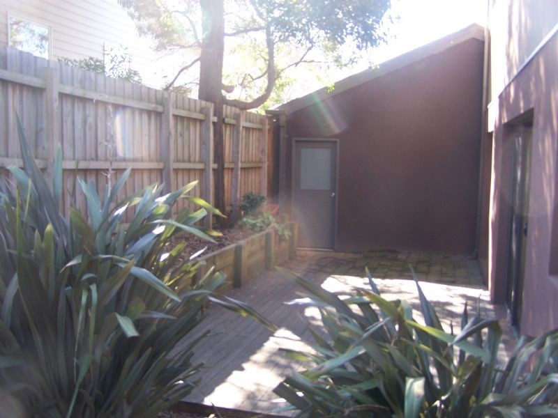 3/2 One chain, Somerville VIC 3912