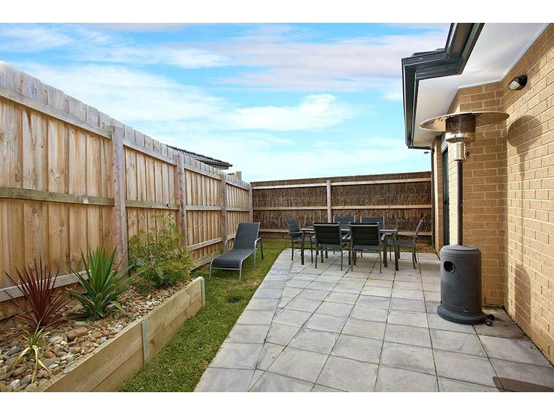 1/11 Dominic Mews, Somerville VIC 3912