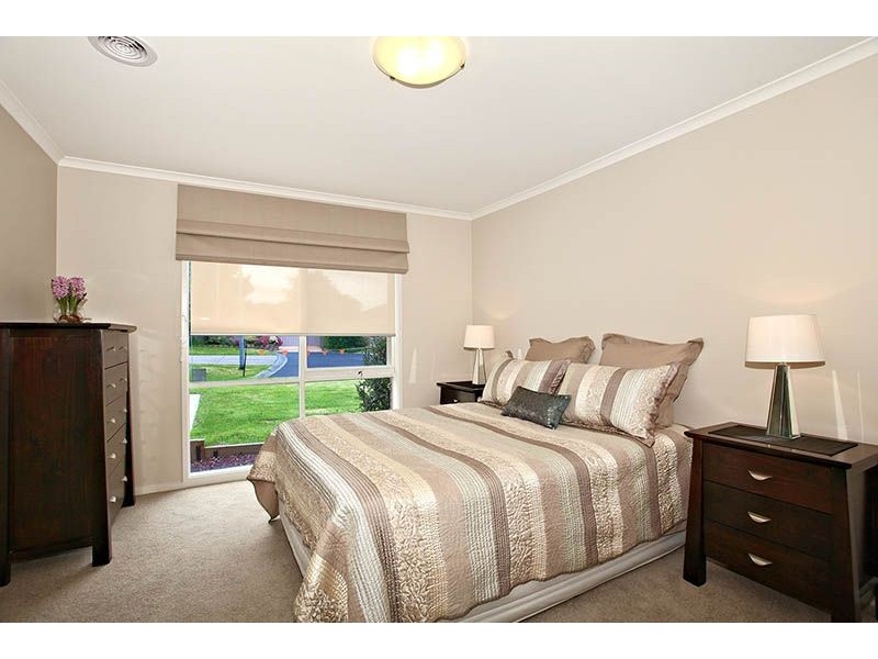 4 Oakbank Place, Somerville VIC 3912