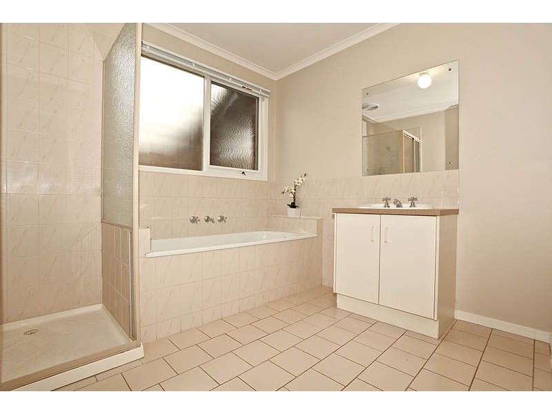 4 Oakbank Place, Somerville VIC 3912