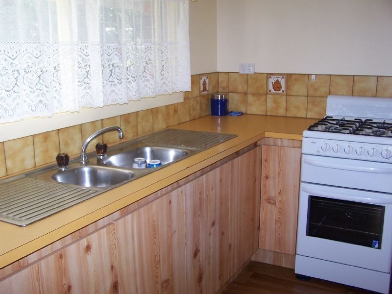 5 Mary Crt, Somerville VIC 3912