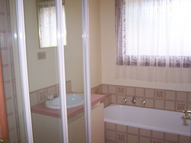 5 Mary Crt, Somerville VIC 3912