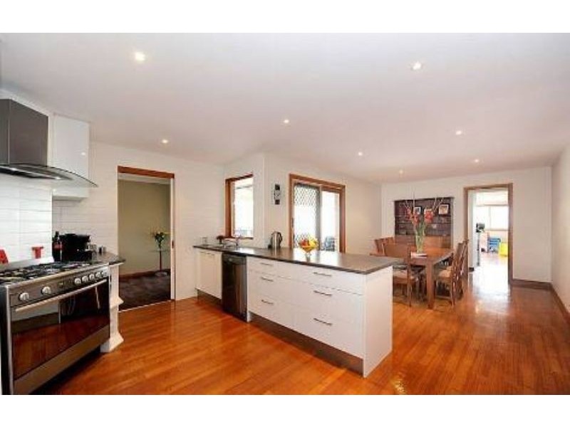 10 Domino Crt, Somerville VIC 3912