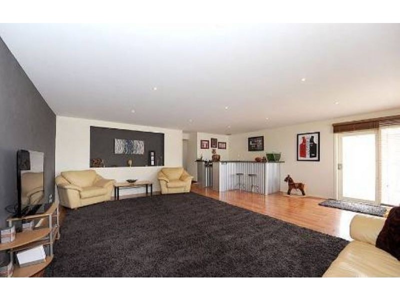 10 Domino Crt, Somerville VIC 3912