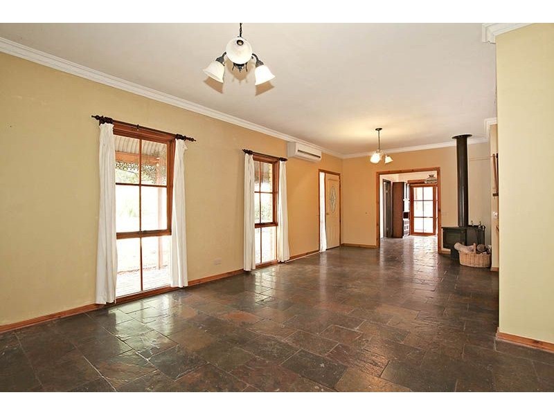 4 Cindy Court, Somerville VIC 3912