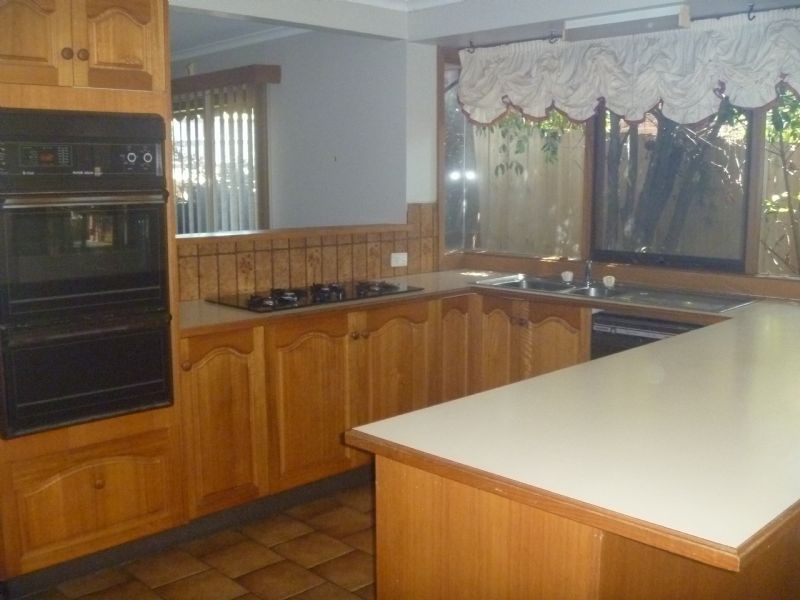 131 Heatherhill Rd, Frankston VIC 3199