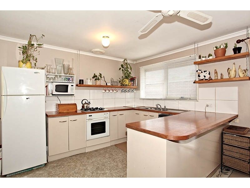 2/32 Clarendon Drive, Somerville VIC 3912