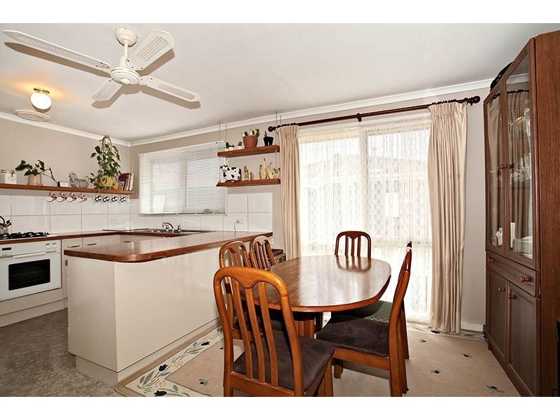 2/32 Clarendon Drive, Somerville VIC 3912