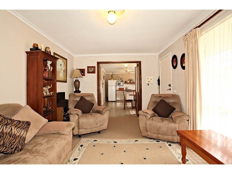 2/32 Clarendon Drive, Somerville VIC 3912