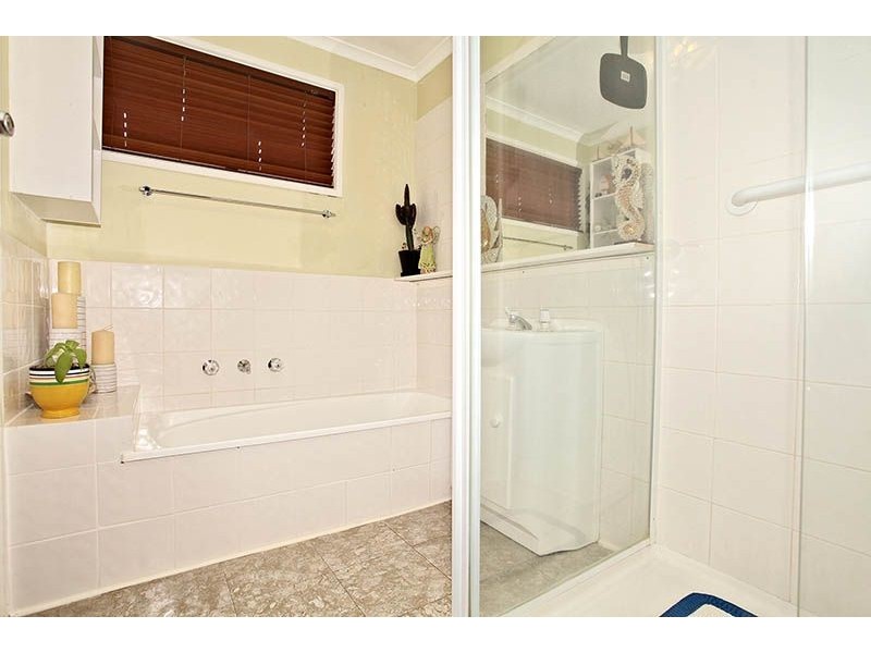 2/32 Clarendon Drive, Somerville VIC 3912