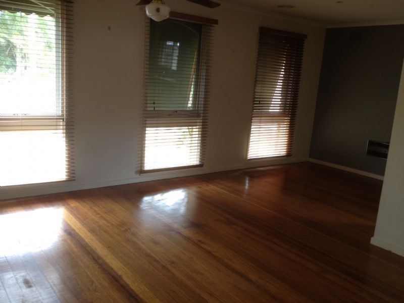 11 Olstead Drive, Somerville VIC 3912