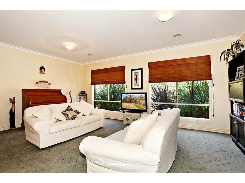 19 Angelina Way, Somerville VIC 3912