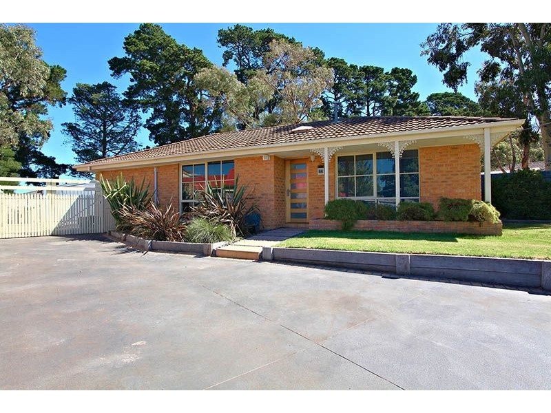 66 Pembroke Drive, Somerville VIC 3912