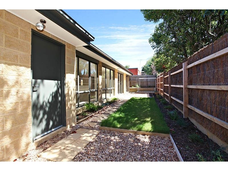 3/76 Eramosa Road East, Somerville VIC 3912