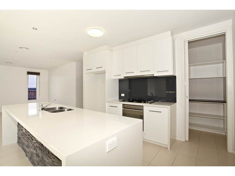 3 Waterhouse Way, Cranbourne South VIC 3977