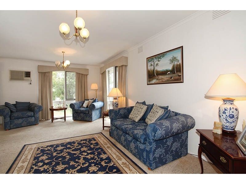 4 Deanswood Drive, Somerville VIC 3912