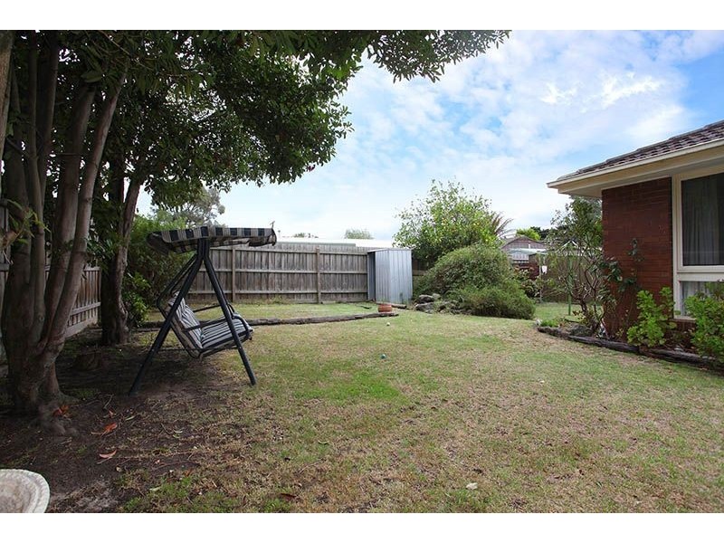 4 Deanswood Drive, Somerville VIC 3912