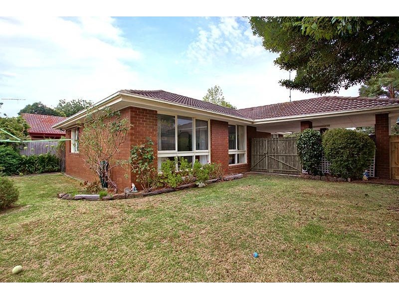 4 Deanswood Drive, Somerville VIC 3912