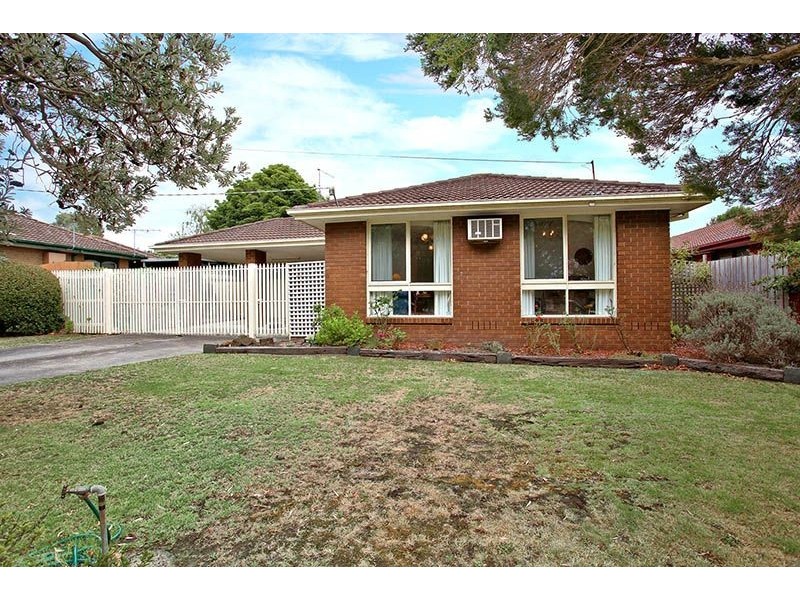 4 Deanswood Drive, Somerville VIC 3912