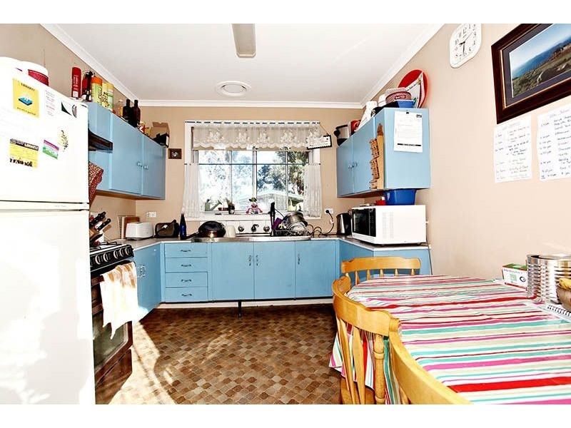 42 Railway Road, Baxter VIC 3911