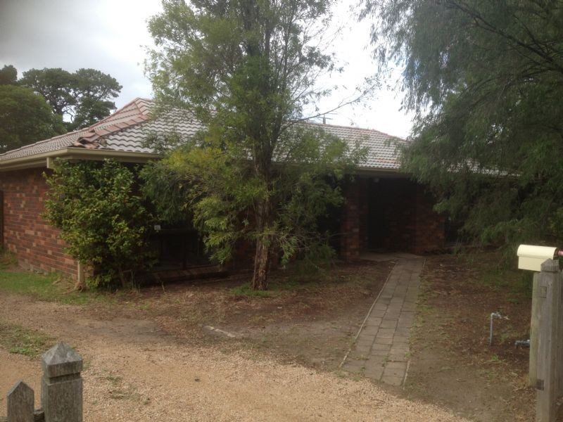 4 Todd Grove, Somerville VIC 3912