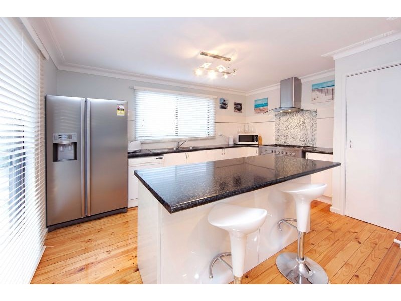 69 Eramosa Road East, Somerville VIC 3912