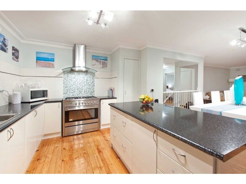 69 Eramosa Road East, Somerville VIC 3912