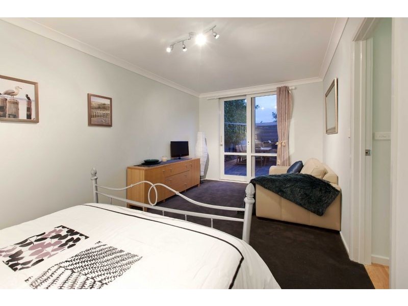 69 Eramosa Road East, Somerville VIC 3912