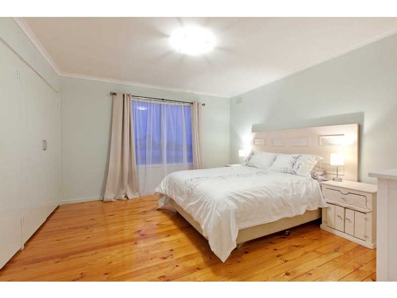 69 Eramosa Road East, Somerville VIC 3912