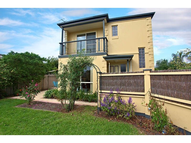 1/14 Leonard Drive, Somerville VIC 3912