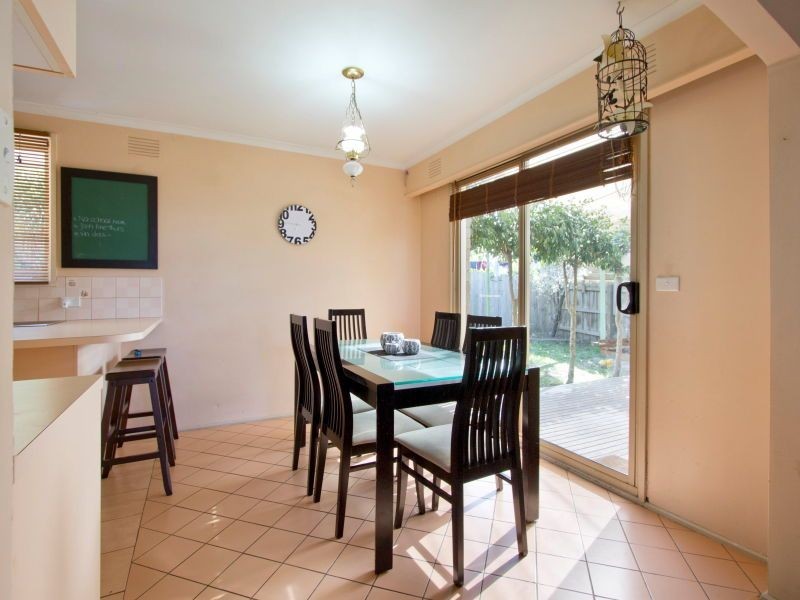 1 Sandra Court, Somerville VIC 3912