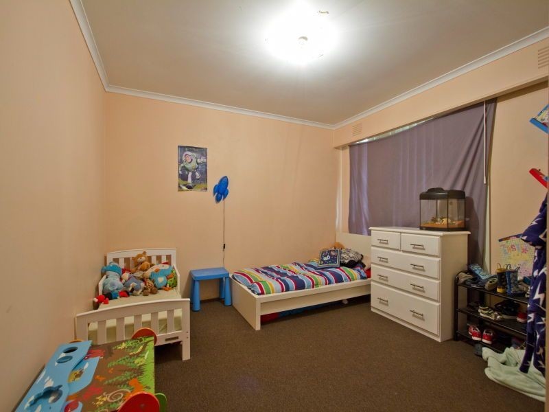 1 Sandra Court, Somerville VIC 3912