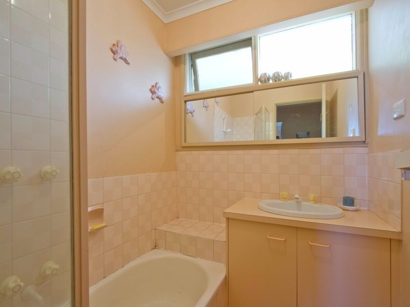 1 Sandra Court, Somerville VIC 3912