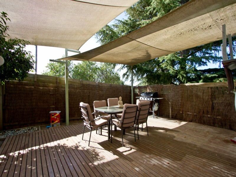 1 Sandra Court, Somerville VIC 3912